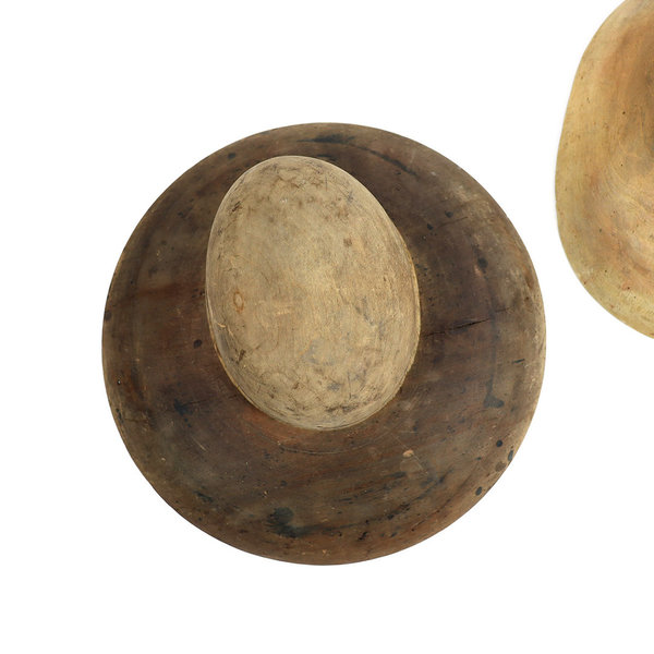 Zwei antike Hutformen